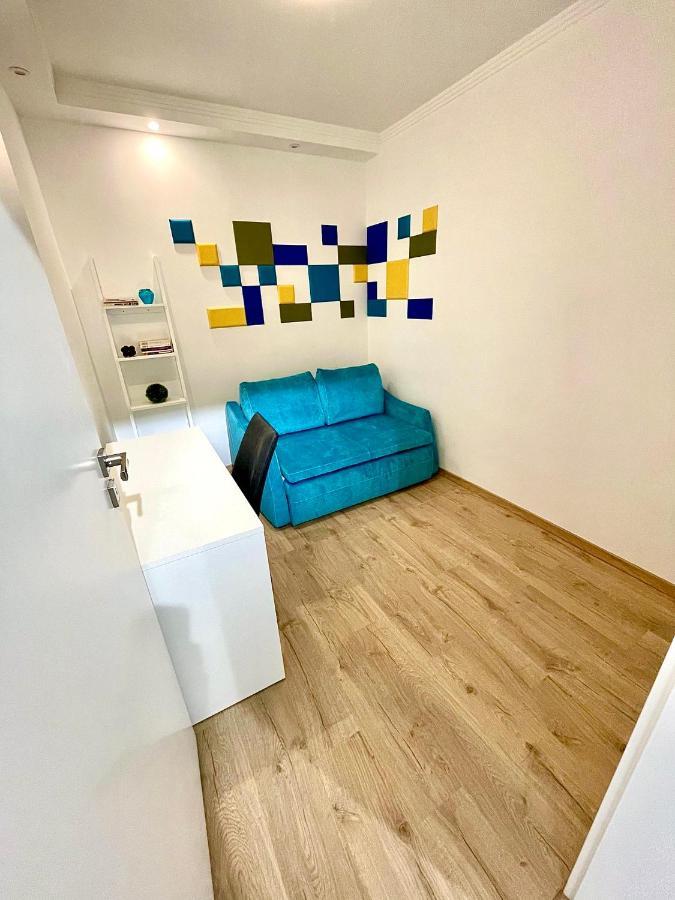 This Is Us Apartments Oradea Ngoại thất bức ảnh